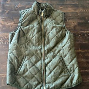 Women’s zip down vest